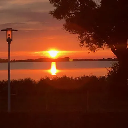 Apartment Strandhaus Wiek Direkt Am Wasser Mit Herrlichen Weitblick Wiek auf Rügen